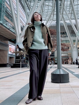 「COS（コス）のアイテム（パンツ）」を使った、Noriko Kurokawaさん（レディース・164cm）の冬コーディネート