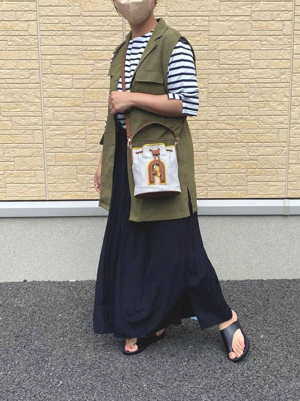 「楽チンコーデ、大人コーデ、夏、オトナカジュアル、カジュアル、低身長コーデ、大人かわいい、プチプラ、ボーダー、ベスト」｜「Kastaneの【新色追加】ミリタリーシアーベスト（ベスト、グリーン系）」を使った、me.さん（レディース・154cm）の夏コーディネートの1枚目の写真