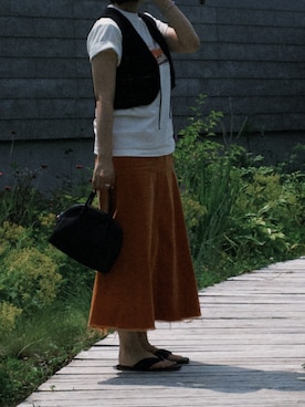 「アイテム（ベスト）」を使った、温流さん（レディース・160cm・20代）の夏コーディネート