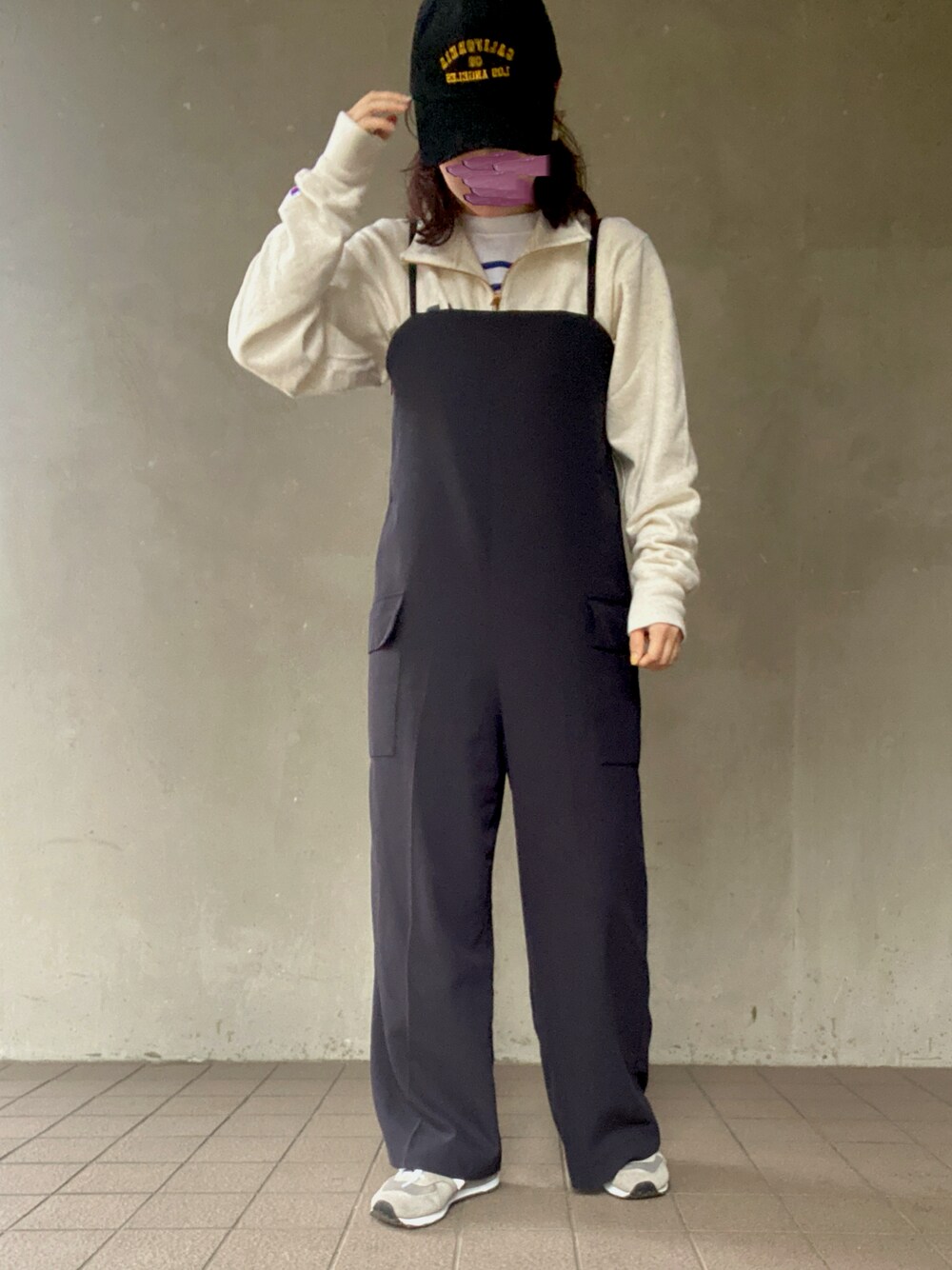 「ootd、休日スタイル、今日のコーデ、冬コーデ、レイヤードスタイル、お出かけコーデ、シンプルコーデ、きれいめカジュアル、ハーフジップ、ボーダー、オールインワン、おしゃれさんと繋がりたい、いいね、save、フォローお願いします🤑」｜「SLOBE IENAの【Champion / チャンピオン】SLOBE別注 ハーフジップスウェット（スウェット、ホワイト系）」を使った、温流さん（レディース・160cm）の秋コーディネートの1枚目の写真