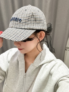 「アイテム（ヘアゴム）」を使った、もんちゃんさん（レディース・163cm）の秋コーディネート