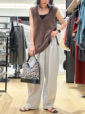 「アイテム（スウェットパンツ）」を使った、もんちゃんさん（レディース・163cm・20代）の夏コーディネート