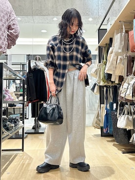 「アイテム（スウェットパンツ）」を使った、もんちゃんさん（レディース・163cm・20代）の秋コーディネート