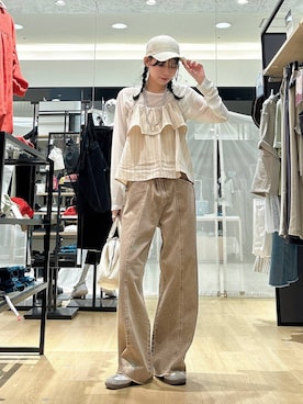 「LAKOLE（ラコレ）のスラブシアー長袖T / 289653（Tシャツ/カットソー、ホワイト系）」を使った、もんちゃんさん（レディース・163cm）の春コーディネート