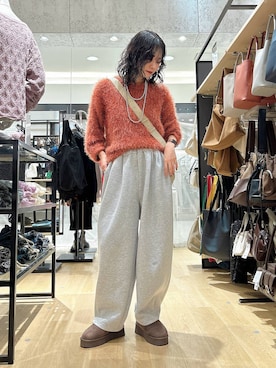 「アイテム（スウェットパンツ）」を使った、もんちゃんさん（レディース・163cm・20代）の秋コーディネート