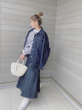 「アイテム（かごバッグ、ホワイト系）」を使った、makikiさん（レディース・158cm）の秋コーディネート