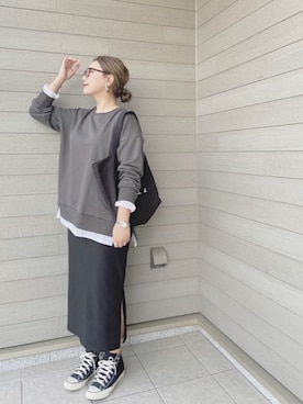 「スウェットトップス」｜「アイテム（スカート）」を使った、makikiさん（レディース・158cm）の秋コーディネート