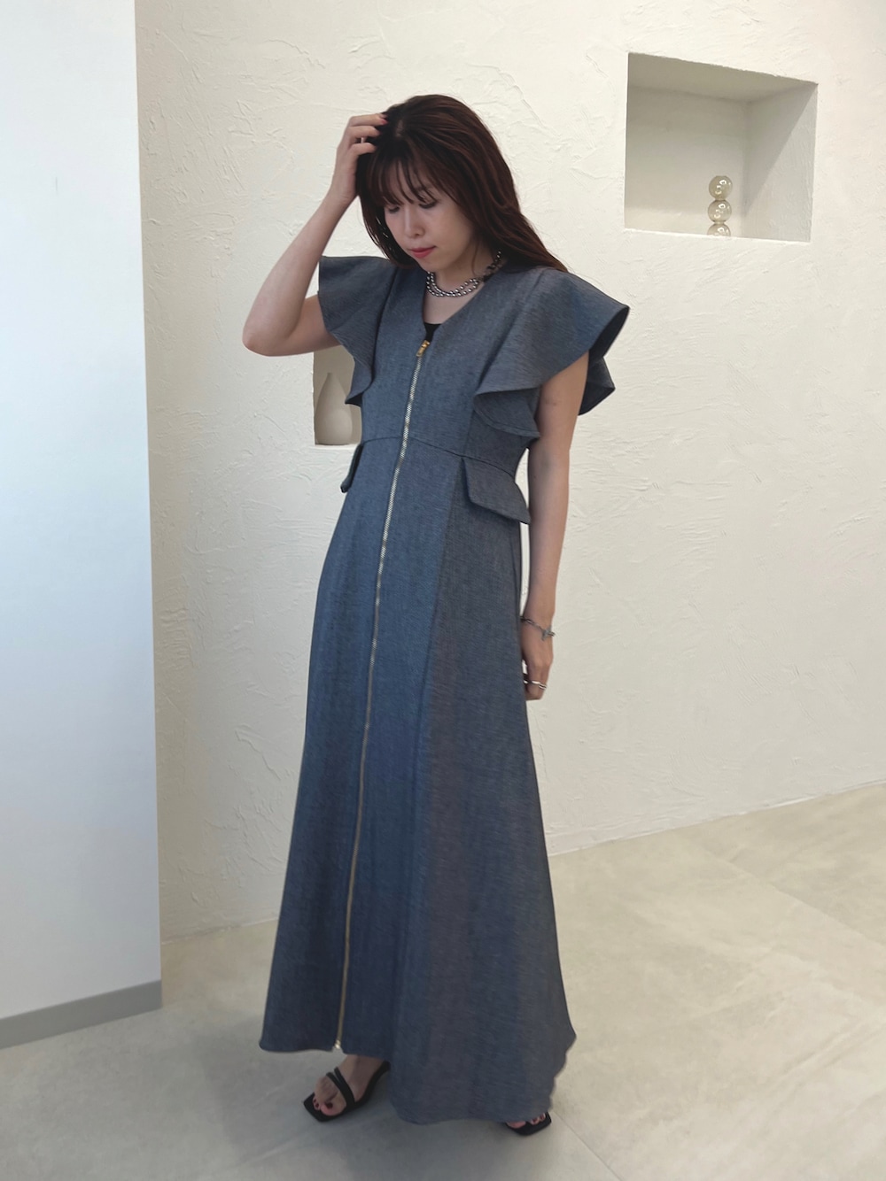 Lady mode 2way フリルジップジレワンピースを使った人気ファッション 