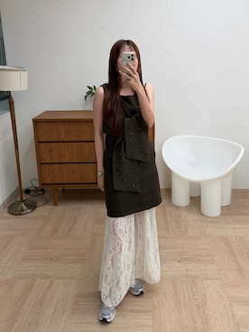 「アイテム（ジャンパースカート、ブラウン系）」を使った、yukiさん（レディース・156cm）の秋コーディネート