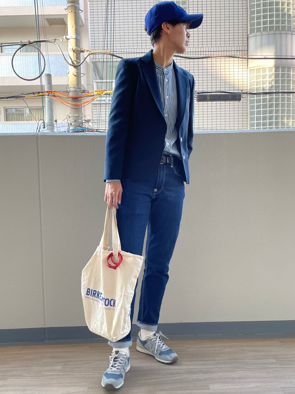 「大人カジュアル、秋冬コーデ、秋コーデ、きれいめカジュアル、LEVI'S RED、New Balance、テーラードジャケット、フォローミー、いいね、save、フォローお願いします🤑、相互フォローしましょう！、相互フォロー、トートバッグ」｜「Levi's REDの【Levi's Red/リーバイス レッド】502 TAPERD（デニムパンツ、ブルー系）」を使った、noriさん（メンズ・172cm）の秋コーディネートの1枚目の写真