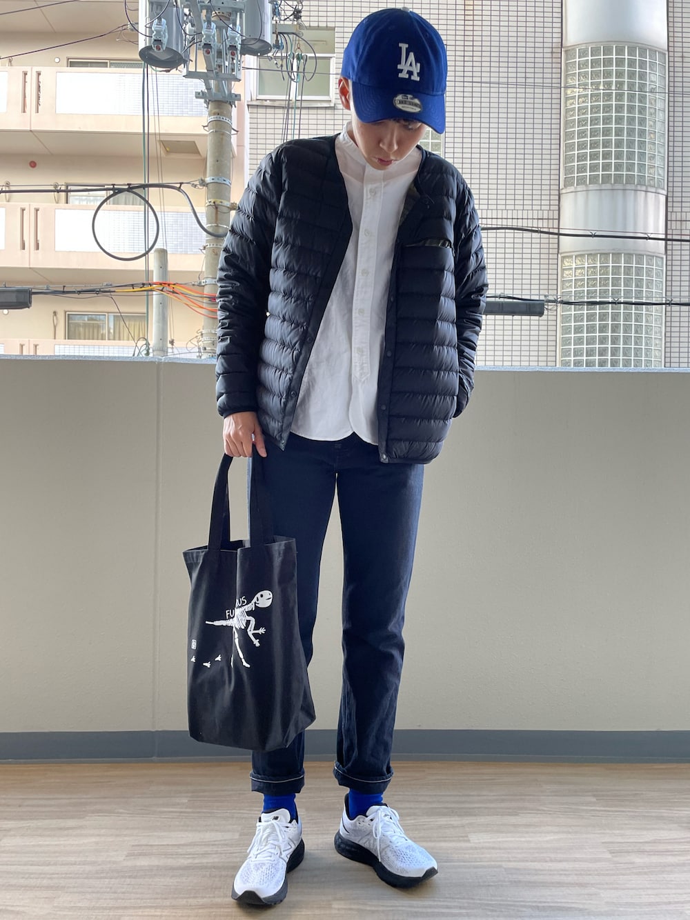 「シンプルコーデ、福井恐竜博物館、シンゾーン(Shinzone)、Danton、MAMMUT、LEVI'S RED、ニューバランス、ランニングシューズ、青、いいね！SAVE！ありがとうございます^ ^、いいね、save、フォローお願いします🤑、トートバッグ、インナーダウン、冬アウター着回しチャレンジ」｜「THE SHINZONEのTHE SHINZONE Dodgers 21ANEIT02（キャップ、ブルー系）」を使った、noriさん（メンズ・172cm）の秋コーディネートの1枚目の写真