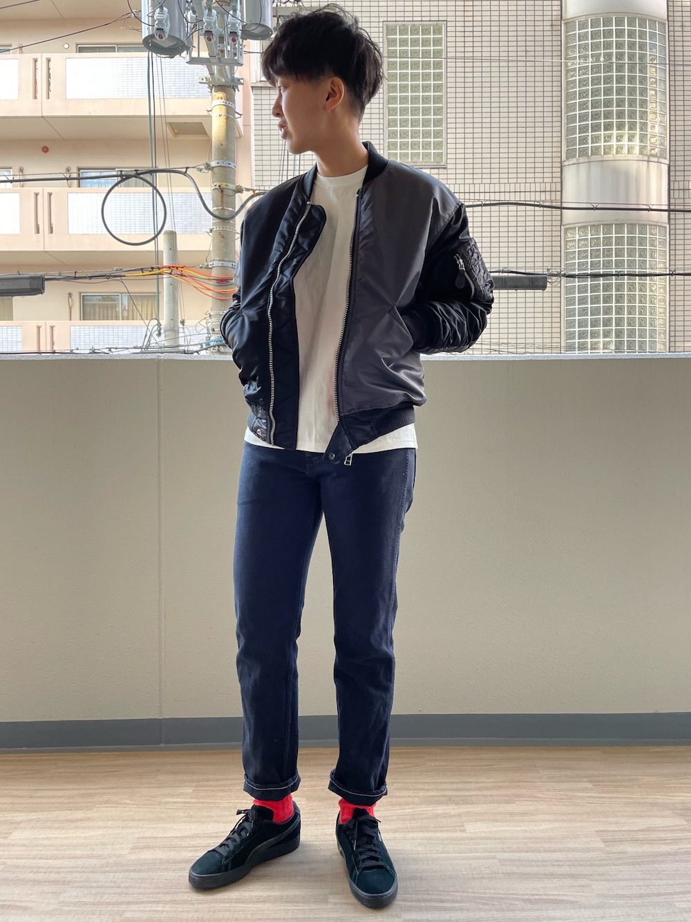 「秋冬コーデ、秋コーデ、オレンジ、カジュアル、LEVI'S RED、THE NORTH FACE、フォローミー、フォロー返します、いいね、save、フォローお願いします🤑、MA-1、クレイジーパターン、PUMA、puma suede、冬アウター着回しチャレンジ、BEAMS」｜「Levi's REDのLevi's RED/リーバイス レッド LR 502テーパードフィット（デニムパンツ、ブラック系）」を使った、noriさん（メンズ・172cm）の秋コーディネートの1枚目の写真