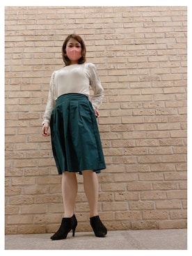「タックスカート」｜「アイテム（その他）」を使った、玲央さん（レディース・160cm）の秋コーディネート