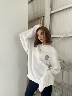 「EMODA」｜「アイテム（スウェット）」を使った、濱田 萌衣(EMODA)さん（レディース・162cm）の冬コーディネート