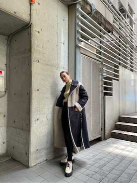 「EMODA（エモダ）のリバーシブルフェイクムートンコート（ムートンコート）」を使った、濱田 萌衣(EMODA)さん（レディース・162cm）の秋コーディネート