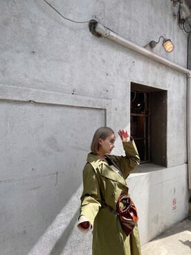 「EMODA」｜「アイテム（トレンチコート）」を使った、濱田 萌衣(EMODA)さん（レディース・162cm）の春コーディネート