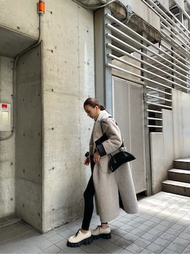 「EMODA（エモダ）のリバーシブルフェイクムートンコート（ムートンコート）」を使った、濱田 萌衣(EMODA)さん（レディース・162cm）の秋コーディネート