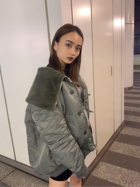 「EMODA（エモダ）のフェイクファードッキングワイドカラーブルゾン（ブルゾン）」を使った、濱田 萌衣(EMODA)さん（レディース・162cm）の秋コーディネート