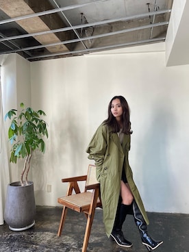 「EMODA」｜「アイテム（トレンチコート）」を使った、濱田 萌衣(EMODA)さん（レディース・162cm）の冬コーディネート