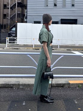 「EMODA（エモダ）のサイドオープンクロップドシャツ（シャツ/ブラウス）」を使った、濱田 萌衣(EMODA)さん（レディース・162cm）の夏コーディネート