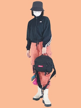 「MILKFED.」｜「アイテム（ジャージ）」を使った、おたみんぐさん（レディース・160cm）の秋コーディネート