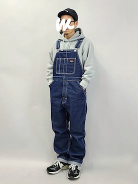 「Levis」｜「アイテム（サロペット/オーバーオール）」を使った、YANCHAさん（メンズ・167cm）の冬コーディネート