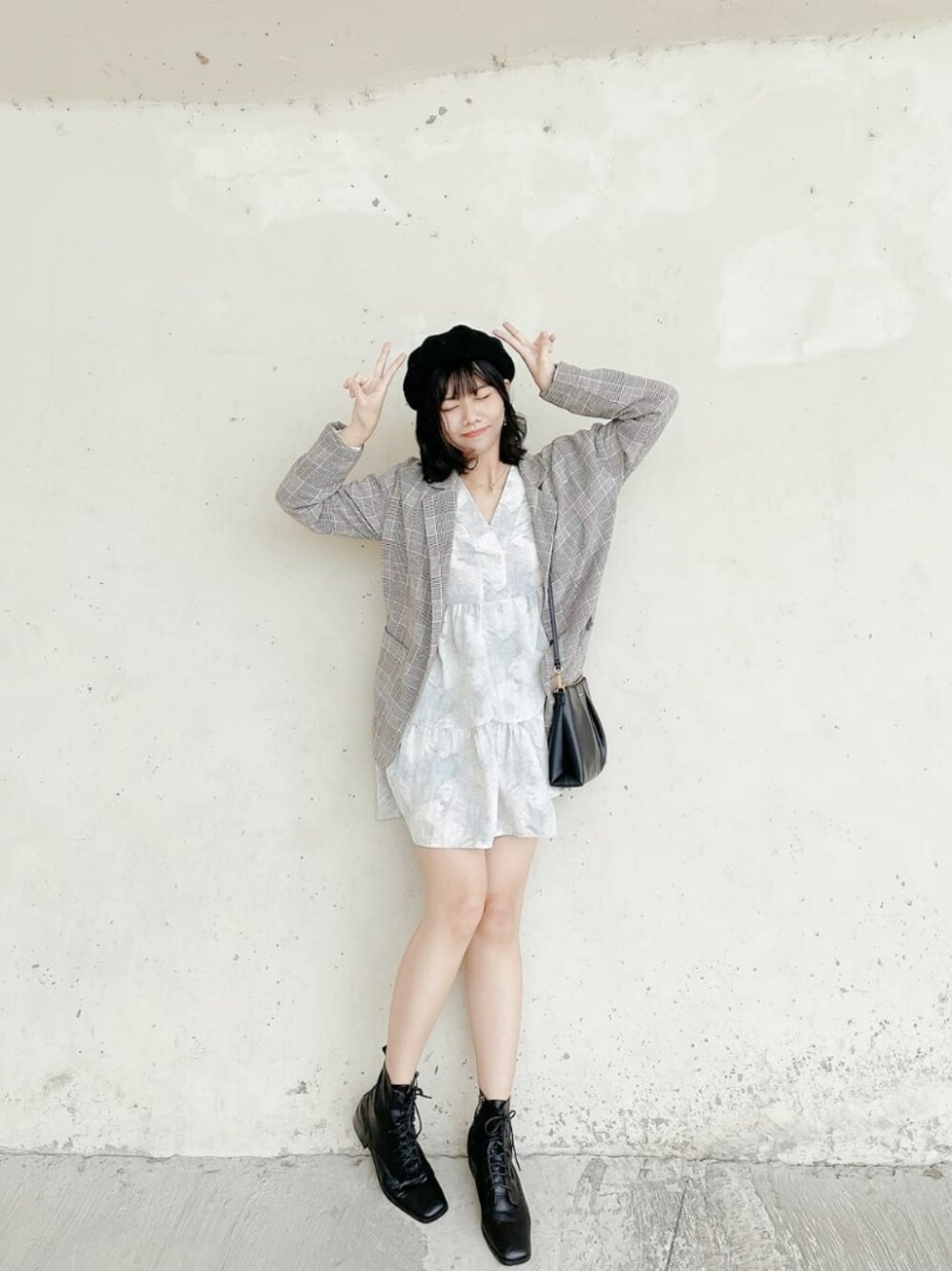 「CHARLES & KEITHのアイテム（バッグ、ブラック系）」を使った、wenyu ⭐さん（レディース・164cm）の冬コーディネートの1枚目の写真