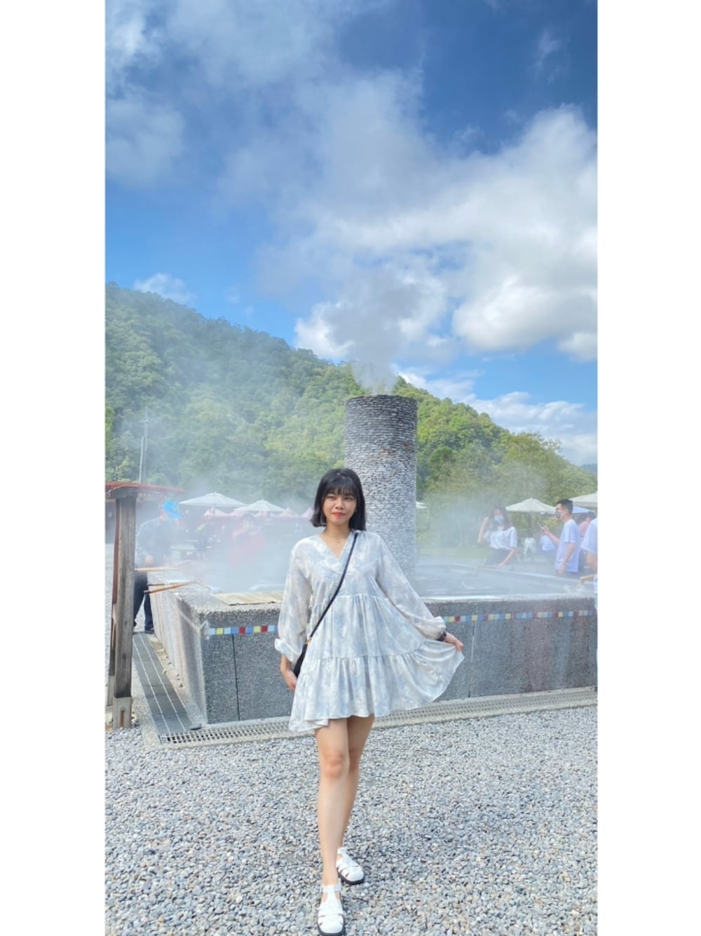 「CHARLES & KEITHのアイテム（バッグ、ブラック系）」を使った、wenyu ⭐さん（レディース・164cm）の秋コーディネートの1枚目の写真