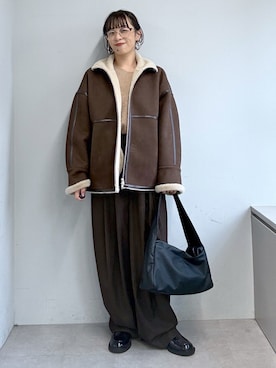 「Omekashi（オメカシ）の≪10/25まで15％OFF！≫【リバイバル】フェイクムートンショートコート（ムートンコート、ブラウン系）」を使った、mmmiさん（レディース・154cm）の秋コーディネート