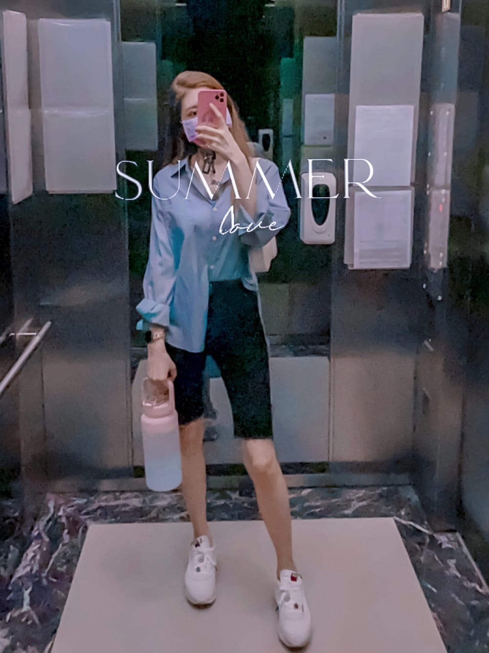 「PUMAのアイテム（スニーカー、ホワイト系）」を使った、Reyann芮安さん（レディース・165cm）の秋コーディネートの1枚目の写真