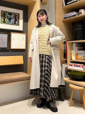 「インナーダウン」｜「アイテム（ノーカラーコート）」を使った、B:MING by BEAMS WOMENさん（レディース・158cm）の秋コーディネート