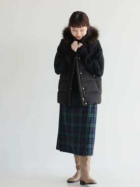 「ロゴニット」｜「アイテム（ダウンベスト）」を使った、B:MING by BEAMS WOMENさん（レディース・157cm）の秋コーディネート
