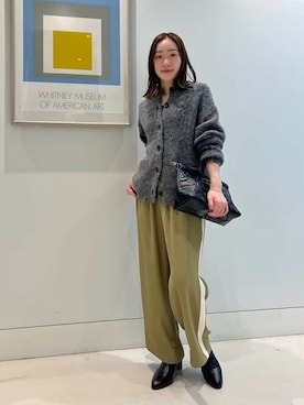 「アイテム（クラッチバッグ）」を使った、B:MING by BEAMS WOMENさん（レディース・159cm）の冬コーディネート