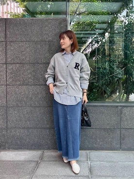 「アイテム（デニムスカート）」を使った、erさん（レディース・161cm）の秋コーディネート