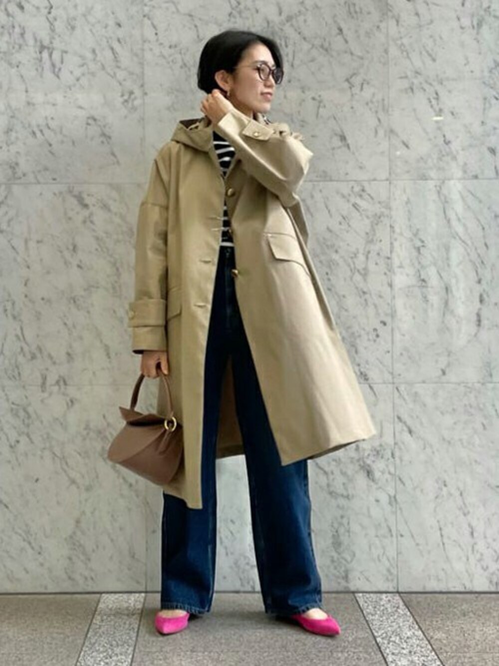 「デニム、別注、大人カジュアル、トゥモローランド、MACKINTOSH、MACPHEE、TOMORROWLAND、gianvitorossi、YUZEFI、Rieuk」｜「TOMORROWLAND のコットンボーダー ボートネックプルオーバー（ニット/セーター、ブルー系）」を使った、Taniguchi_TOMORROWLANDさん（レディース・158cm）の冬コーディネートの1枚目の写真