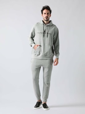 「アイテム（スウェットパンツ）」を使った、Psycho Bunny officialさん（メンズ・186cm）の冬コーディネート