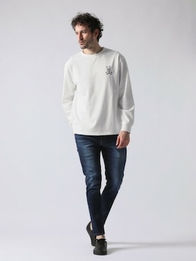 「バックプリント」｜「アイテム（デニムパンツ）」を使った、Psycho Bunny officialさん（メンズ・186cm）の春コーディネート