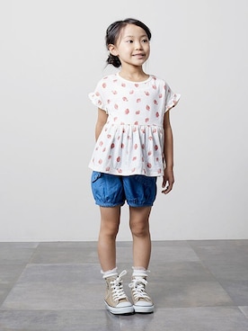 「la poche biscuit（ラポシェビスキュイ）のアイテム（トップス）」を使った、DIL baby&kids shopさん（キッズ・111cm）の春コーディネート