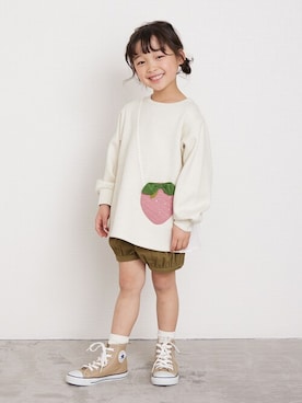 「la poche biscuit（ラポシェビスキュイ）のアイテム（スウェット）」を使った、DIL baby&kids shopさん（キッズ・107cm）の冬コーディネート