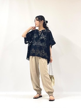 「アイテム（バッグ、ゴールド系）」を使った、KAOさん（レディース・158cm）の夏コーディネート