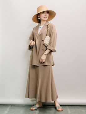 「ELVENCE DEUX（エルベンスドゥ）のアイテム（ジャケット/アウター）」を使った、ELVENCE DEUXさん（レディース・160cm）の春コーディネート