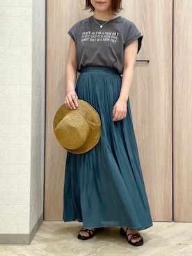 「ELVENCE DEUX（エルベンスドゥ）のアイテム（スカート）」を使った、ELVENCE DEUXさん（レディース・150cm）の夏コーディネート
