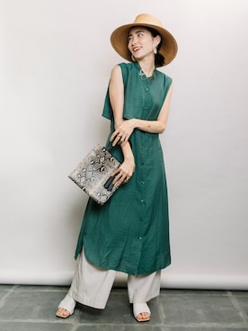 「ELVENCE DEUX（エルベンスドゥ）のアイテム（シャツワンピース）」を使った、ELVENCE DEUXさん（レディース・162cm）の夏コーディネート