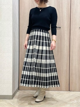 「ELVENCE DEUX（エルベンスドゥ）のアイテム（スカート）」を使った、ELVENCE DEUXさん（レディース・150cm）の秋コーディネート