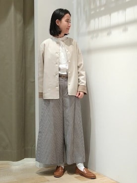 「アイテム（ノーカラージャケット、ホワイト系）」を使った、harukaさん（レディース・156cm）の冬コーディネート