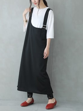 「osharewalker」｜「アイテム（ジャンパースカート）」を使った、osharewalker staffさん（レディース・160cm）の夏コーディネート