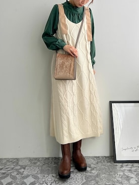 「ケーブルニット」｜「アイテム（ジャンパースカート）」を使った、osharewalker staffさん（レディース・163cm）の秋コーディネート