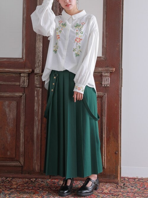 セール】『花柄刺繍ボリューム袖シャツブラウス』（シャツ/ブラウス