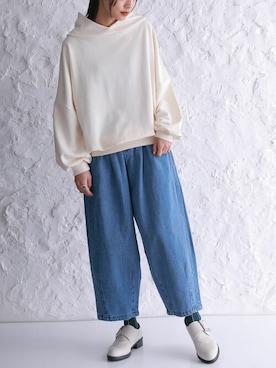 「osharewalker」｜「アイテム（スウェット）」を使った、osharewalker staffさん（レディース・161cm）の春コーディネート
