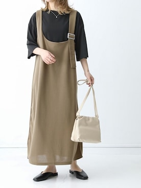 「春服デビュー宣言」｜「アイテム（ジャンパースカート）」を使った、osharewalker staffさん（レディース・155cm）の春コーディネート